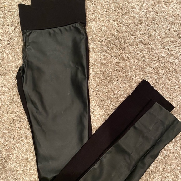 Size 0 Club Monaco two tone stretch pants/tights. - Picture 3 of 9